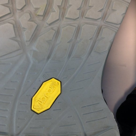 Chaco Updraft Bulloo Shadow Gray Striped Strappy Outdoor Sandals - Picture 15 of 15